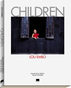 Children . Fotografie di Lou Embo Roiter